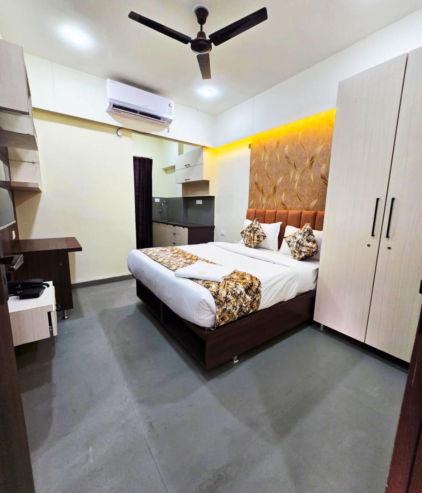 Hotel Nexus Indore Exterior foto
