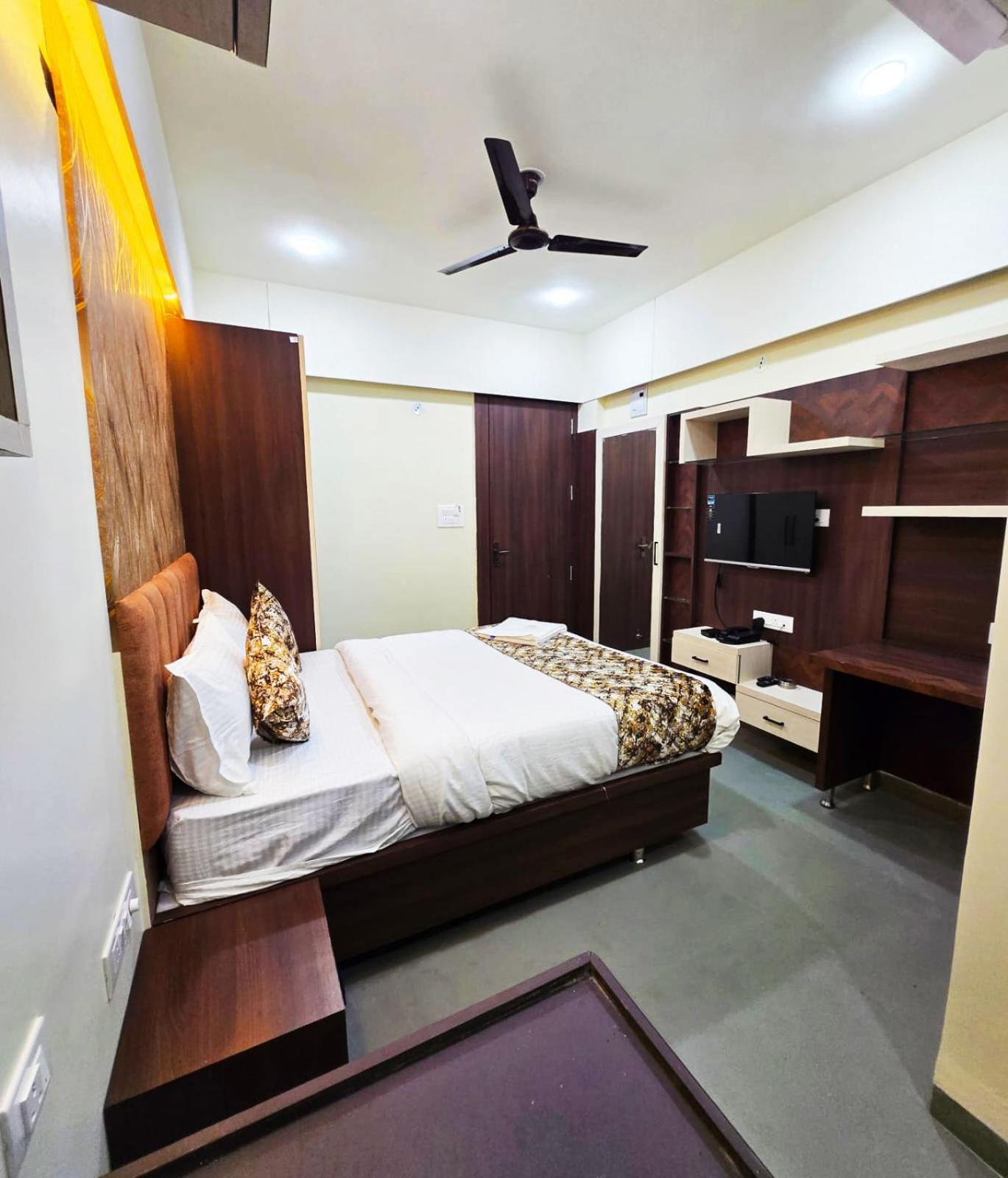 Hotel Nexus Indore Exterior foto